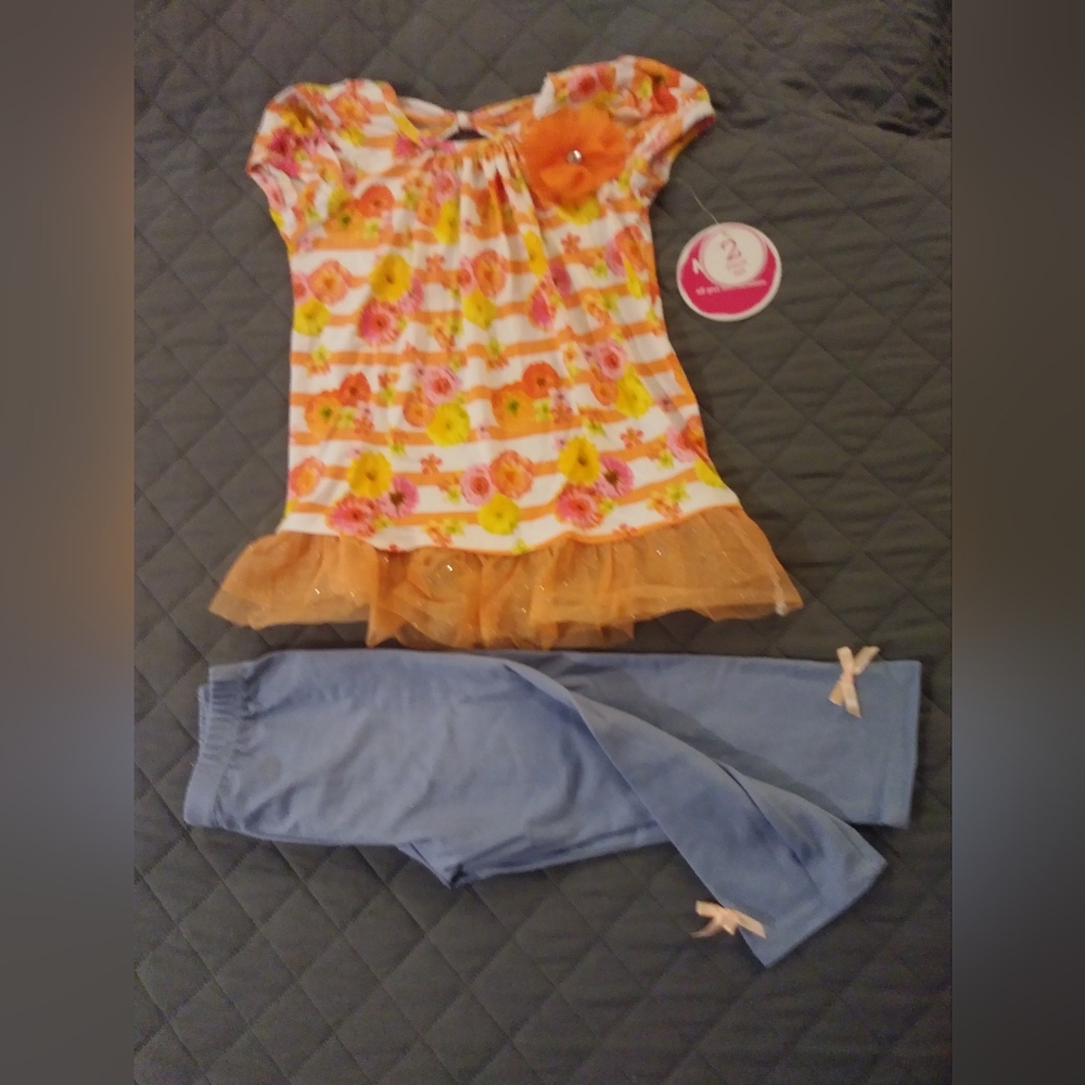 Floral Top and Blue Capri Leggings Set